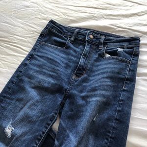 dark ripped american eagle jeans